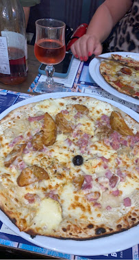 Pizza du Pizzeria du Port Hourtin - n°9