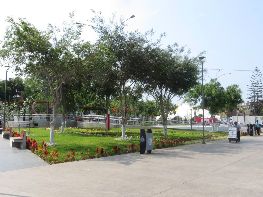 Plaza Vizcardo y Guzmán