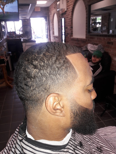 Barber Shop «South Side Barber Shop», reviews and photos, 463 Franklin Ave # 1, Hartford, CT 06114, USA