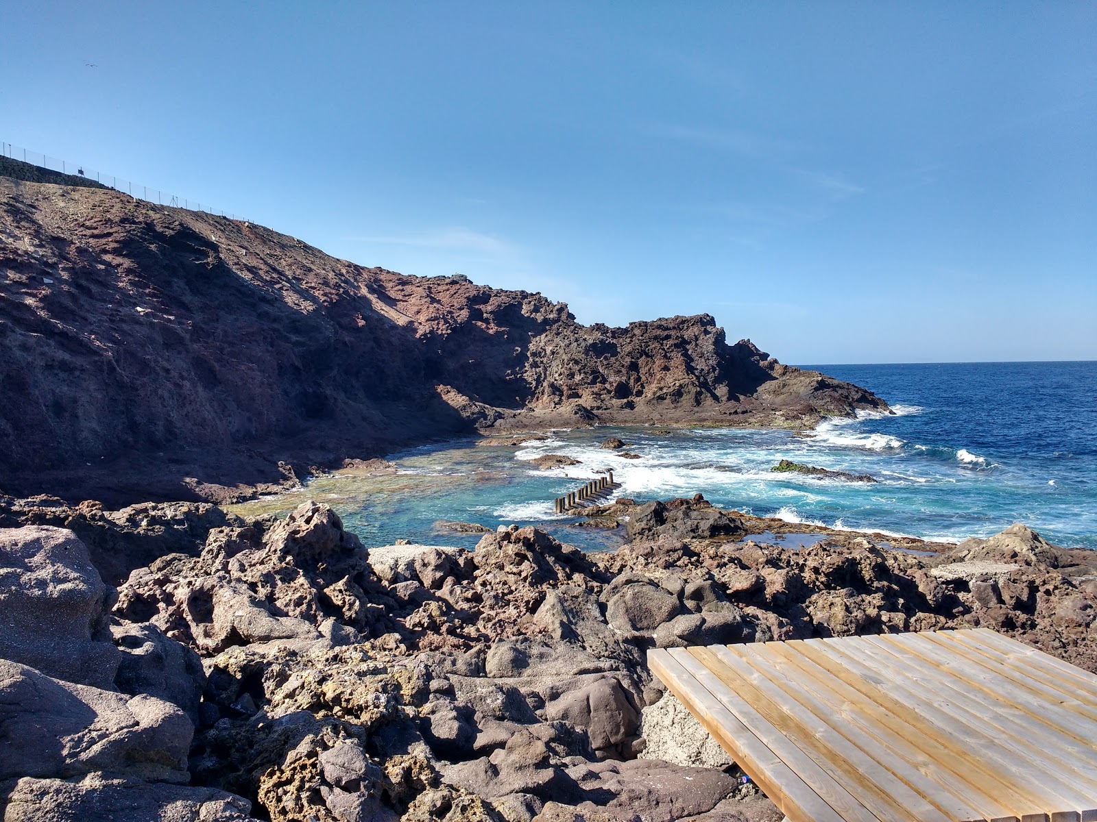 Foto di Punta de Galdar con una superficie del ciottolame