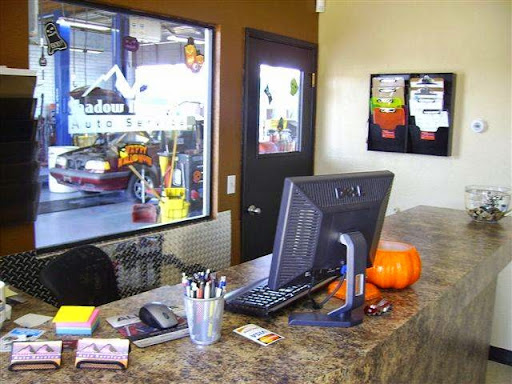 Auto Repair Shop «Shadow Mountain Auto Service», reviews and photos, 10410 N 32nd St, Phoenix, AZ 85028, USA