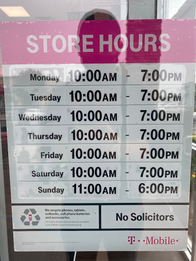 Cell Phone Store «T-Mobile», reviews and photos, 235 N Citrus St, West Covina, CA 91791, USA