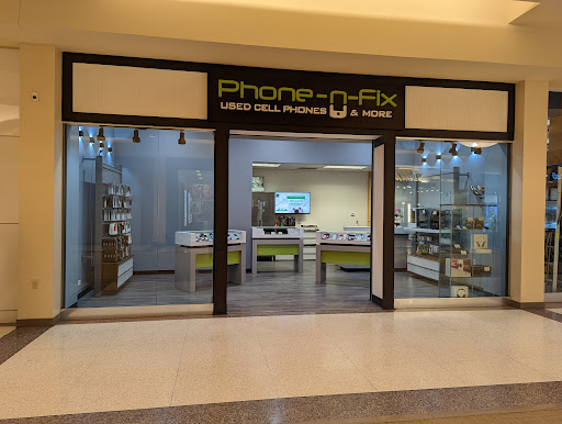 Cell Phone Store «Phone-n-Fix West Acres Mall», reviews and photos, 3902 13th Ave S, Fargo, ND 58103, USA