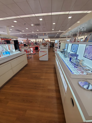 Hair Salon «Ulta Beauty», reviews and photos, 24235 Magic Mountain Pkwy, Valencia, CA 91355, USA