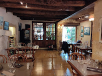 Atmosphère du Restaurant Privilège du Périgord à Monpazier - n°1