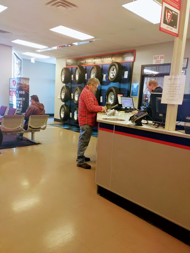 Tire Shop «Firestone Complete Auto Care», reviews and photos, 4719 Carlisle Pike, Mechanicsburg, PA 17050, USA