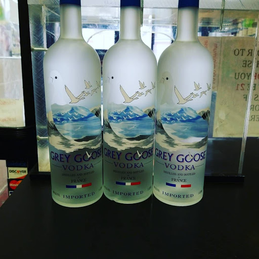 Liquor Store «Friendly Liquor Store Inc», reviews and photos, 69-15 Beach Channel Dr, Arverne, NY 11692, USA