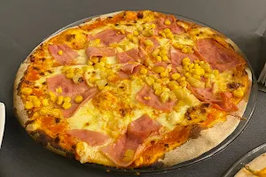 Crotone Pizza image