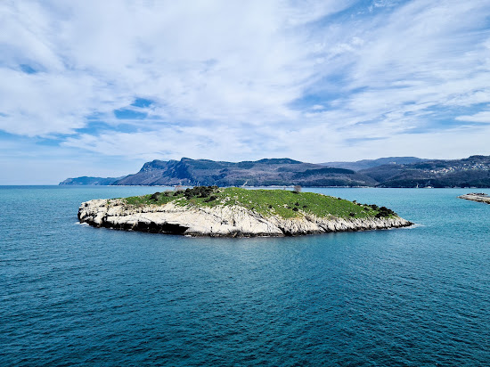 Tavsan Island