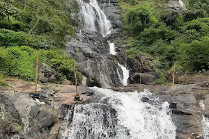 Chinnakanel Waterfalls image