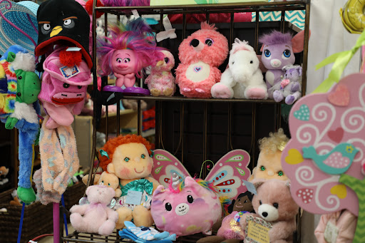 Clothing Store «Furry Friends Thrift», reviews and photos, 615 W Indiantown Rd, Jupiter, FL 33458, USA