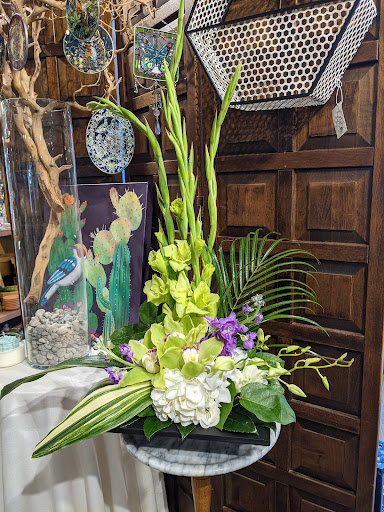 Gift Shop «Cugini Florists & Fine Gifts», reviews and photos, 413 S 3rd St, Renton, WA 98057, USA