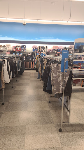 Clothing Store «Ross Dress for Less», reviews and photos, 249 Deane Dr, Rockford, IL 61107, USA