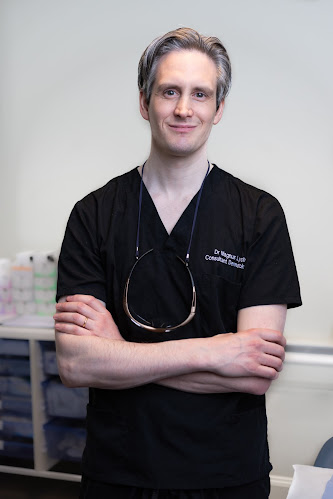 Dr Magnus Lynch - Doctor