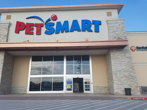Pet Supply Store «PetSmart», reviews and photos, 2900 I-45, Conroe, TX 77303, USA