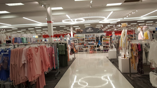 Department Store «Target», reviews and photos, 100 Willow St, Farmingdale, NY 11735, USA