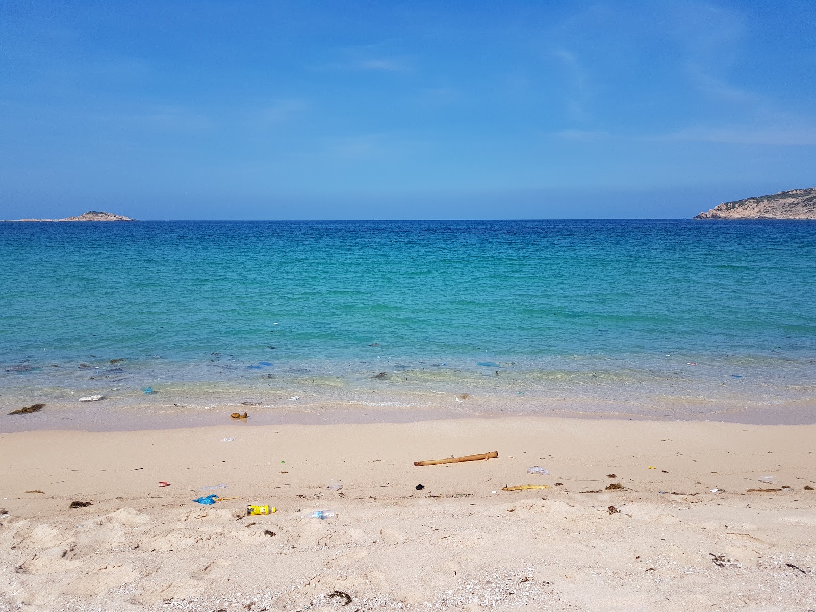 Foto de Chuoi Beach com baixo nível de limpeza