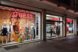 GUESS image