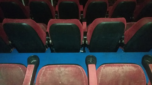 Movie Theater «Regal Cinemas Hollywood 10 - St. Joseph», reviews and photos, 5405 N Belt Hwy, St Joseph, MO 64506, USA