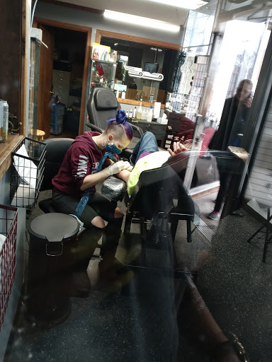 Tattoo Shop «Absolute Tattoo», reviews and photos, 1212 S Kansas Ave, Topeka, KS 66612, USA