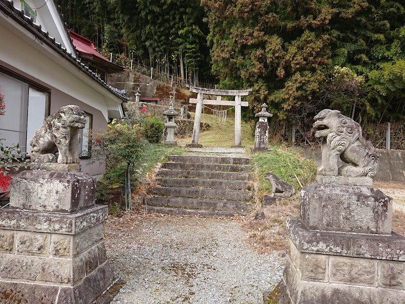 石上布留神社
