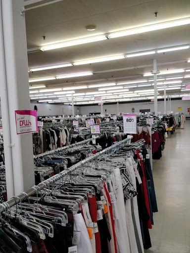 Discount Store «Discount Fashion Warehouse Kettering», reviews and photos, 2836 Wilmington Pike, Kettering, OH 45419, USA