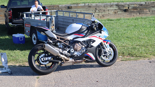 BMW Motorcycle Dealer «BMW Motorcycles Southeast Michigan», reviews and photos, 14855 Sheldon Rd, Plymouth, MI 48170, USA