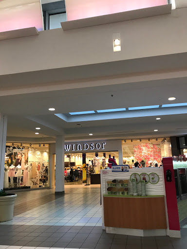 Shopping Mall «Westland Shopping Center», reviews and photos, 35000 Warren Rd, Westland, MI 48185, USA