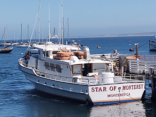 Houseboat rental service Salinas
