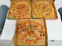 Plats et boissons du Pizzeria Pizza Five à Stains - n°2