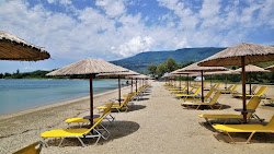 Boufa beach'in fotoğrafı - rahatlamayı sevenler arasında popüler bir yer