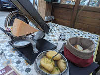 Raclette du Restaurant Le Trappeur à Les Deux Alpes - n°5