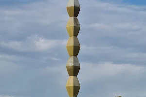 Infinity Column image