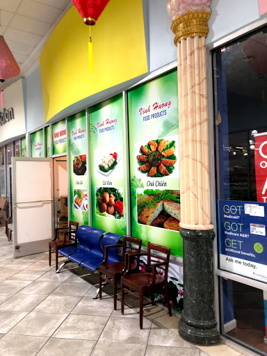 Grocery Store «Ben Thanh Plaza and Central Market», reviews and photos, 1818 E Pioneer Pkwy #100, Arlington, TX 76010, USA