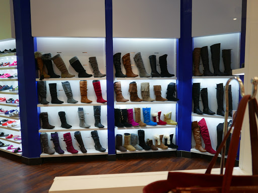 Shoe Store «Shiekh Shoes», reviews and photos, 201 E Magnolia Blvd, Burbank, CA 91502, USA