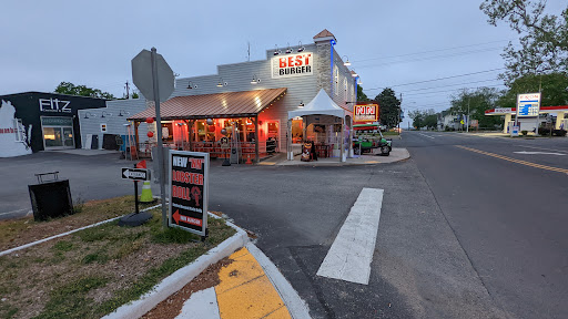 Hamburger Restaurant «NN BURGER - Tappahannock», reviews and photos, 303 Queen St #911, Tappahannock, VA 22560, USA