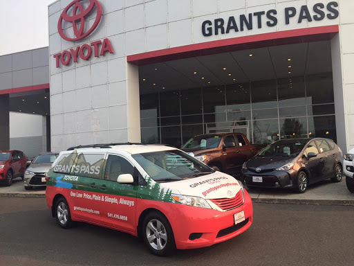 Car Dealer «Grants Pass Toyota», reviews and photos, 375 Redwood Hwy, Grants Pass, OR 97527, USA