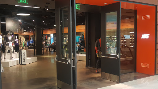 Clothing Store «Nike Mall of America», reviews and photos, 244 West Market, Bloomington, MN 55425, USA