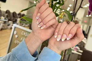 Maplewood Nails & Spa image