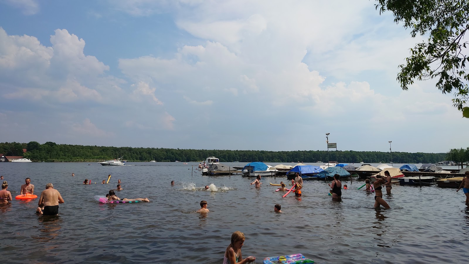 Foto av Badewiese Eichwalde och bosättningen