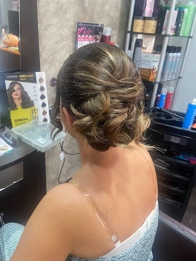 Peluquería y Estética SANTI en Archena, Murcia