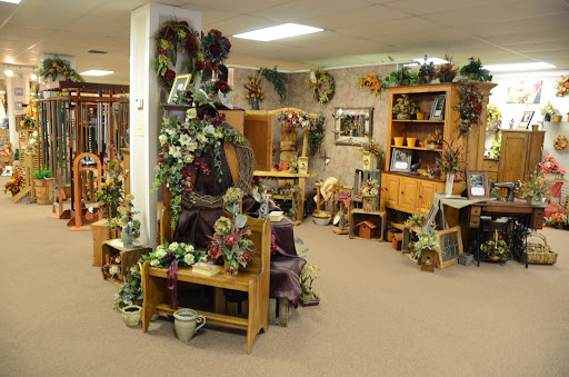 Florist «Bud & Bloom Florist & Gifts», reviews and photos, 22 E Main St, Mooresville, IN 46158, USA