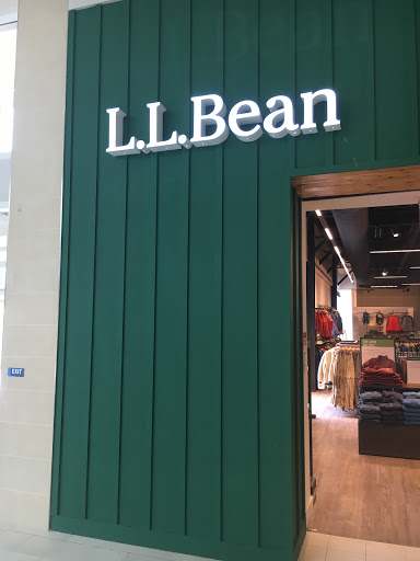 Clothing Store «L.L.Bean», reviews and photos, 701 Lynnhaven Pkwy, Virginia Beach, VA 23452, USA