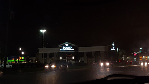 Jewelry Store «Jared The Galleria of Jewelry», reviews and photos, 4972 Shelbyville Rd, Louisville, KY 40207, USA