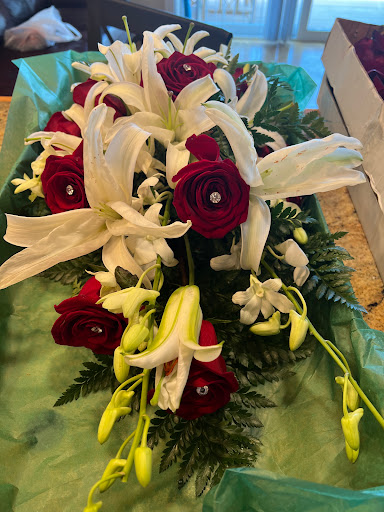 Florist «Flowers By Voytek», reviews and photos, 9524 Blind Pass Rd, St Pete Beach, FL 33706, USA