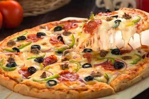 Gullu Pizza image