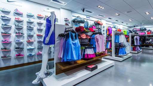 Sporting Goods Store «World Tennis - Alton Sports In Motion», reviews and photos, 1448 Alton Rd, Miami Beach, FL 33139, USA