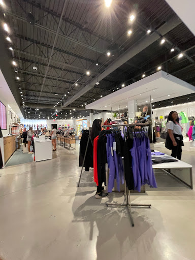 Sportswear Store «lululemon», reviews and photos, 2223 N Westshore Blvd #264, Tampa, FL 33607, USA