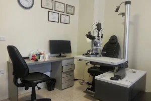 Dr Hisham Jammal Eye Clinic د. هشام الجمال طب و جراحة عيون image