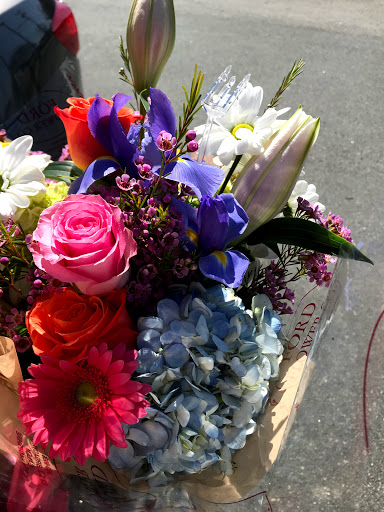 Florist «Ford Flower Co.», reviews and photos, 83 S Broadway, Salem, NH 03079, USA